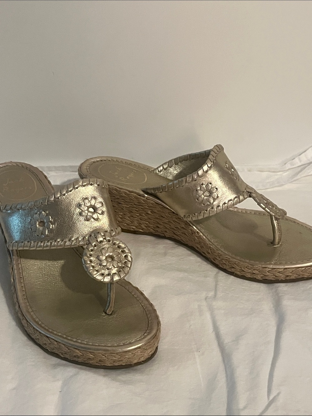 Jack Rogers marbella wedge sandals heels gold leather 8 m
